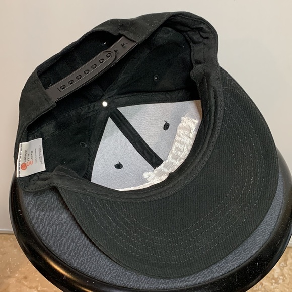 Knott’s Scary Farm Glow in the Dark Black Baseball cap, Snap back - Picture 6 of 7